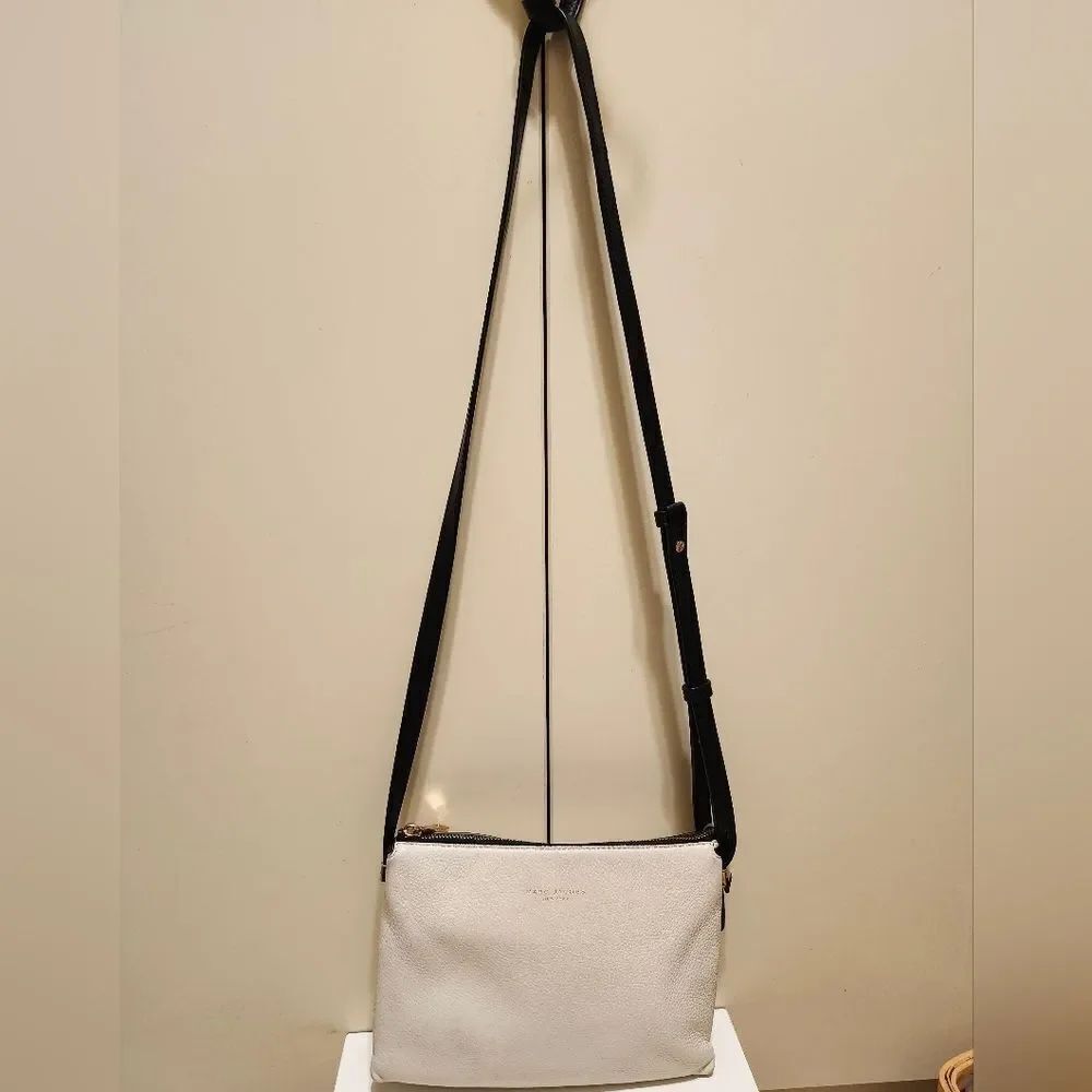 MARC JACOBS Cream Grained Leather Crossbody Bag Retails $245